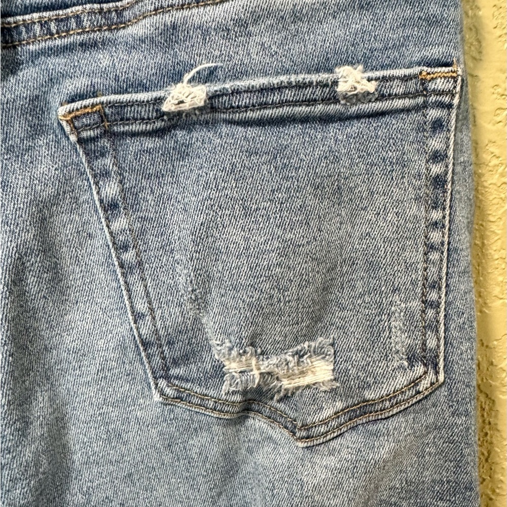 Altar'd State Light Blue Distressed Straight Leg Jeans Size 26 - Picture 4 of 6
